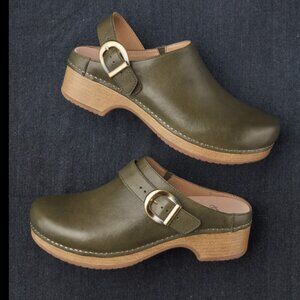 NEW DANSKO MULTYWAY Baylor Ivy LEATHER CLOGS with swivel strap 256 5S3